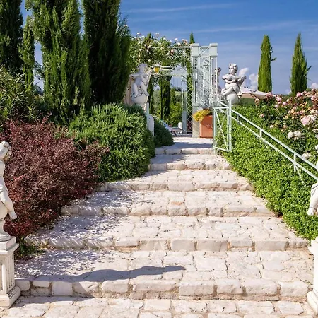 Relais Sassa Al Sole Rezort 3*